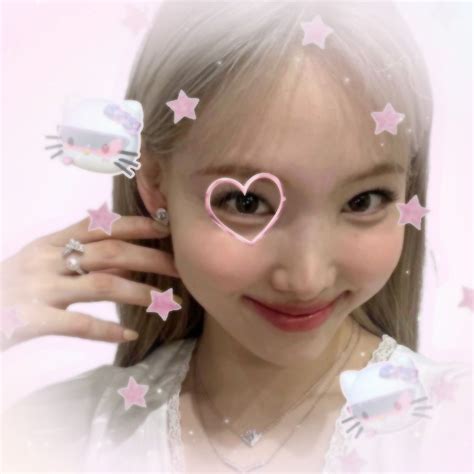 ๑ cɑ̱𝘁ɦ᤻ẏy.'s .ᵕ̈ քо࡚֮ѕ̱Ɨ֗ ! in 2023 | Cute wallpapers, Cute korean, Cute pink