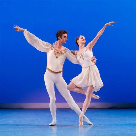 eather Ogden and Thomas Garrett, in "Chaconne", choreography by George Balanchine © The George ...