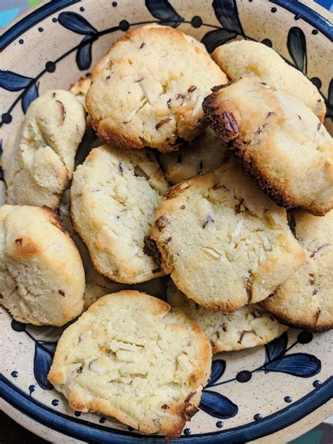 How to make: Almond shortbread