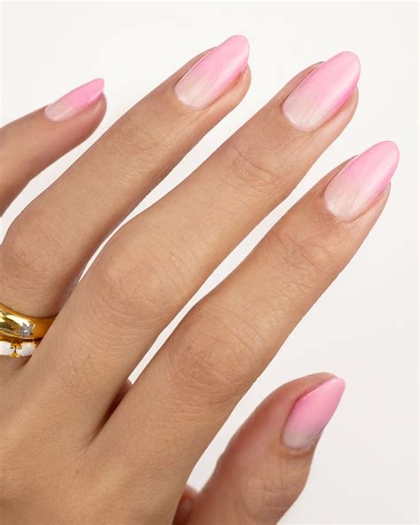 24 Ideas For Prom Nails To Complete Your Look - Lulus.com Fashion Blog