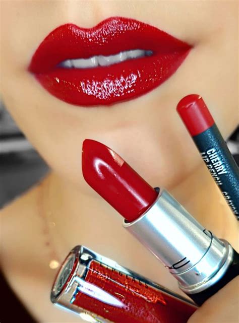 Top 50 Hottest Lipstick Wallpapers | Girls Sexy Red Lips - Top 10 Ranker