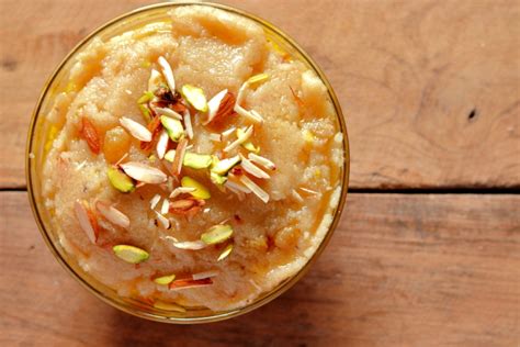 Suji Ka Halwa Recipe - Aarti Madan