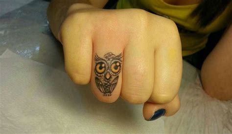 38 Best Finger Tattoo Designs