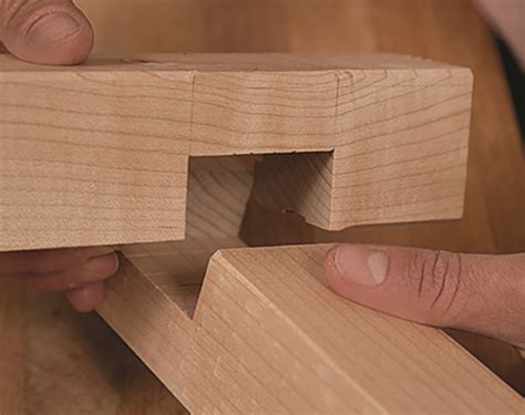 VIDEO: How to Cut Half-Lap Joints - Woodworking | Blog | Videos | Plans | How To