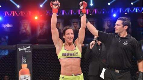 Bellator to Crown Women’s 145-Lb. Champion | FIGHT SPORTS