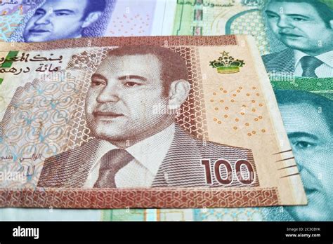 Close-up on a stack of Moroccan dirham banknotes Stock Photo - Alamy