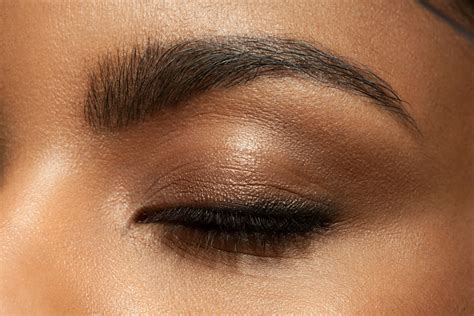 The *Top* 9 Causes of Thinning Eyebrows (And What You Can Do)