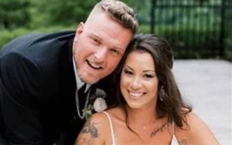 Pat McAfee & Wife Samantha Expecting Their First Child