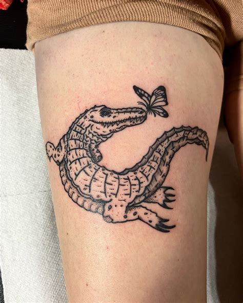 Aggregate more than 80 small alligator tattoo latest - in.coedo.com.vn