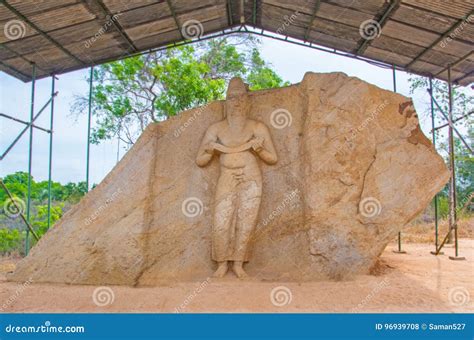 King Parakramabahu Statue -picture Of Srilanka Royalty-Free Stock Photography | CartoonDealer ...