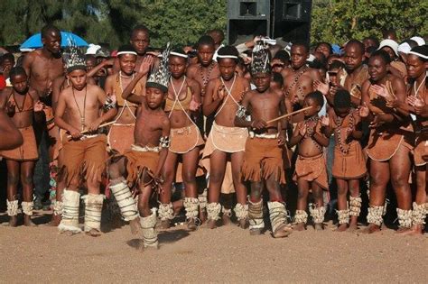 Around the year 1200 the Tswana people moved into the area as part of the Bantu migration ...