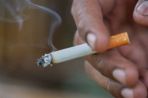 Smoking both e-cigs & tobacco cigarettes increases risk of respiratory symptoms