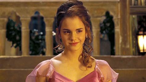 Emma Watson Makes Her Debut As Belle In Beauty And The Beast First Look ...