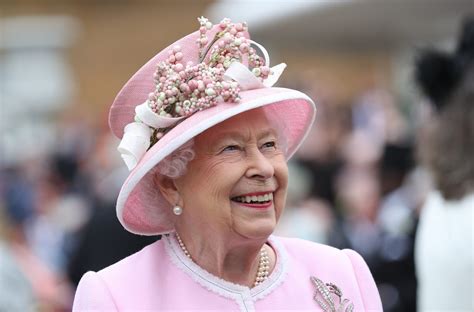 What to Know About Queen Elizabeth II | Reader's Digest