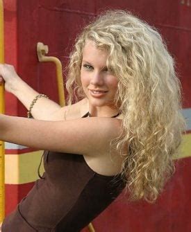 21 Taylor Swift Throwback Photos: Remember When... - The Hollywood Gossip
