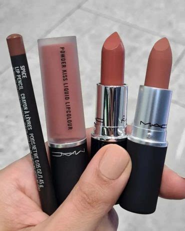 25 Mac Lipstick Swatches 2022 – Sultry Move & Hug Me