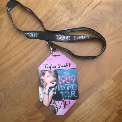 Taylor Swift 1989 tour Limited Edition VIP Laminate, Hobbies & Toys, Music & Media, Music ...