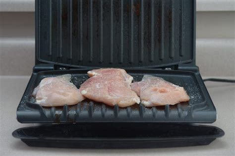 How to Cook Chicken on a George Foreman Grill | How to cook chicken, Grilling chicken breast ...