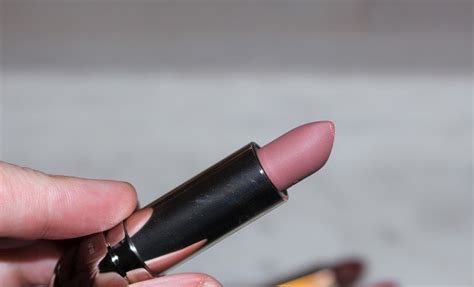 Guerlain Rouge G Matte Lipstick Review & Swatches