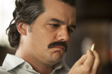 Narcos Review: Season 2 Finds Its Star As It Hunts for Pablo Escobar – IndieWire