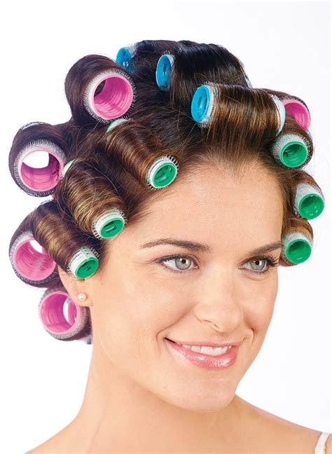 Have glossy hair and amazing curls with these aluminum self-gripping hair rollers. The aluminum ...