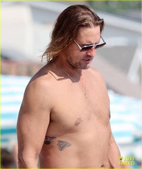 Photo: josh holloway shirtless at the beach 04 | Photo 4490639 | Just ...