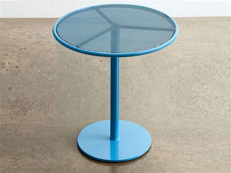 Bob Outdoor Pedestal Table- Metal – Reddie