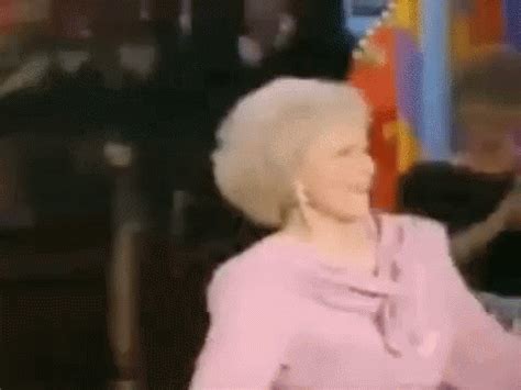 The Golden Girls Rose Nylund GIF - The Golden Girls Rose Nylund Betty White - Discover & Share GIFs