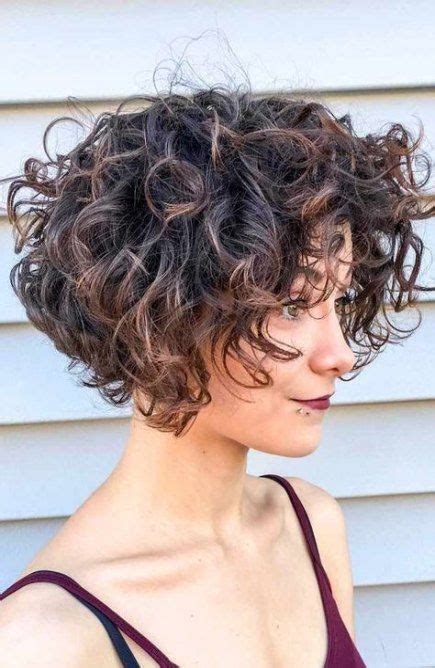 61+ Super Ideas For Haircut Wavy Bangs Short Bobs | Short curly bob ...