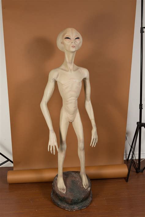 Vintage Alien Statue - 5'5 Large Life size Extraterrestrial Reptilian Grey Humanoid Plaster Cast ...