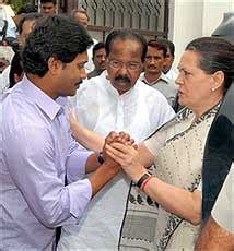 Campaign for YSR's son as next CM gathers pace - Rediff.com India News