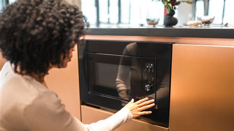 How To Easily Melt Peanut Butter In The Microwave