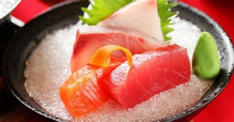 Bolehkah Makan Ikan Mentah seperti Sashimi dalam Ajaran Islam? Simak Penjelasannya