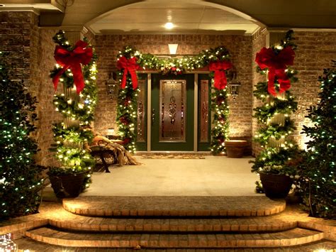 20 Elegant Outdoor Christmas Decorations Perfect For The Holiday Season