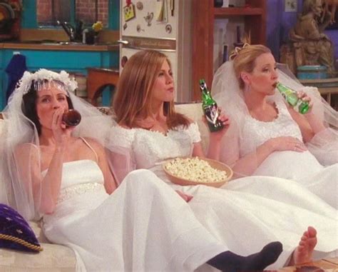 Résultat de recherche d'images pour "friends episode wedding dress ...