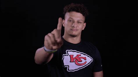 Mahomes GIFs - Get the best GIF on GIPHY