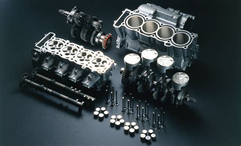 beautifully engineered • 1998 Yamaha YZF-R1 Engine 5-Valve