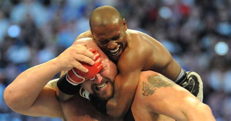 A look back at Floyd Mayweather’s 2008 match at WrestleMania - Bad Left ...