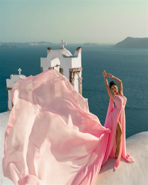 SantoriniDress | Photoshoot with flying dress in Santorini