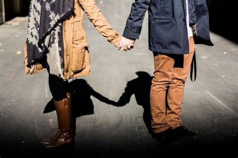 5 Ways Men Can Cure a Fear of Intimacy - emlovz