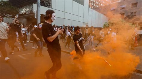 Anti-lockdown protest Melbourne: Protesters clash with police | Herald Sun