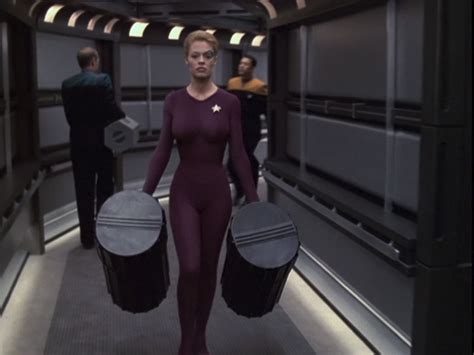 STAR TREK: VOYAGER (TV 1995-2001) - Seven of Nine (Jeri Ryan) Starfleet Uniform