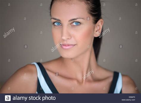 Black Hair Blue Eyes Women - Portrait Of Brunette Casual Woman With Long Black Hair Blue Eyes ...