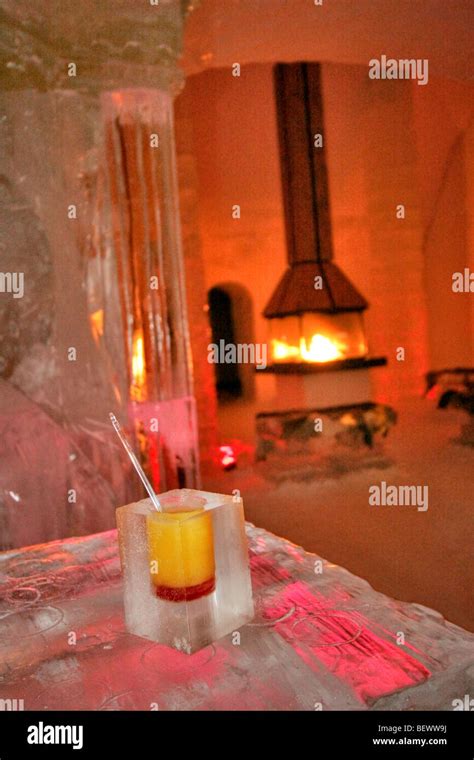 Ice hotel duchesnay ice bar hi-res stock photography and images - Alamy