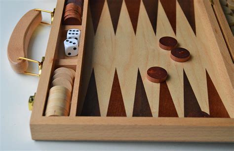 Backgammon board re-design! :: Behance