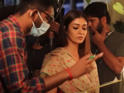 Making video of 'Kaathuvaakula Rendu Kaadhal'; catch Nayanthara and Vignesh Shivan dancing ...