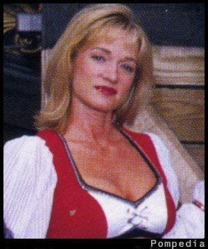 File:Tampa Bay Buccaneers Kristen Levine 2000 Y1.jpg - Pompedia