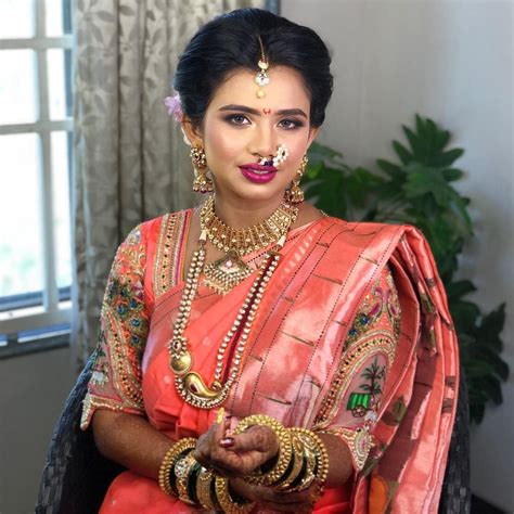 Aggregate more than 120 paithani saree makeup and hairstyle super hot - camera.edu.vn