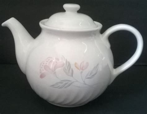 Corelle Coordinates Stoneware Teapot – Pink Floral – 48 oz | Stoneware teapot, Tea pots, Corelle ...