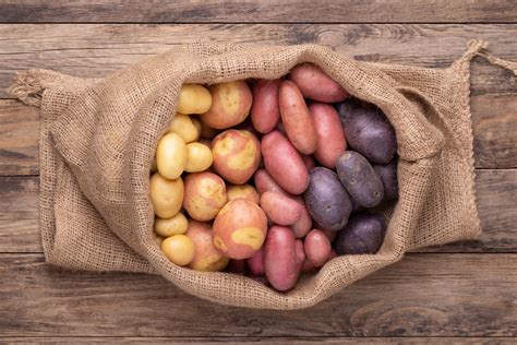 Patate e patate dolci: quali differenze e cosa le caratterizzano? - Valfrutta Magazine